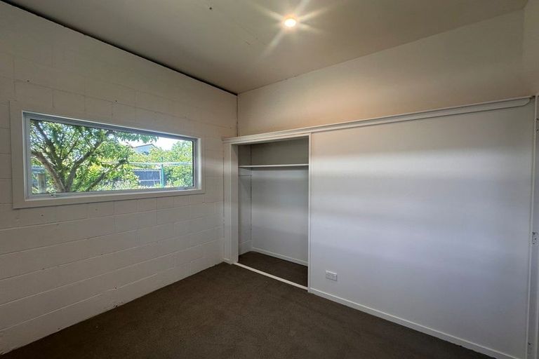 Photo of property in 45 Middlepark Road, Sockburn, Christchurch, 8042