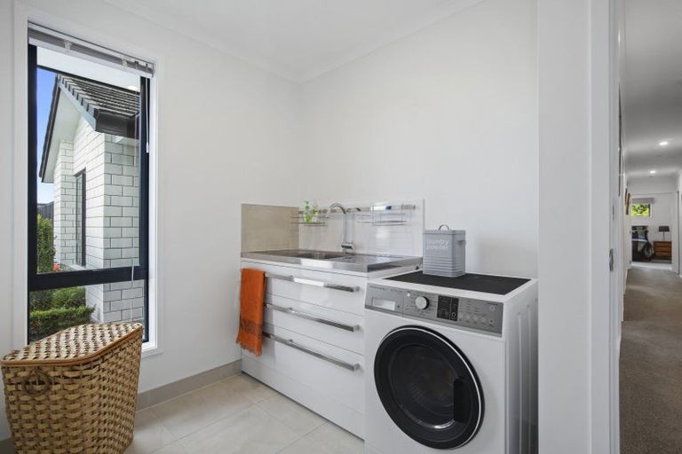 Photo of property in 130 Lisle Farm Drive, Pukekohe, 2120