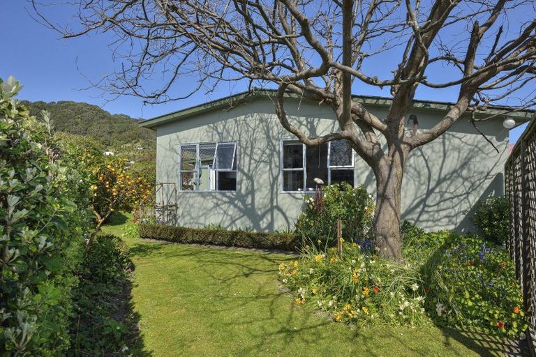 Photo of property in 53 Fortescue Street, Mahia, Nuhaka, 4198