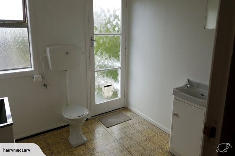 Photo of property in 3b Milton Terrace, Picton, 7220