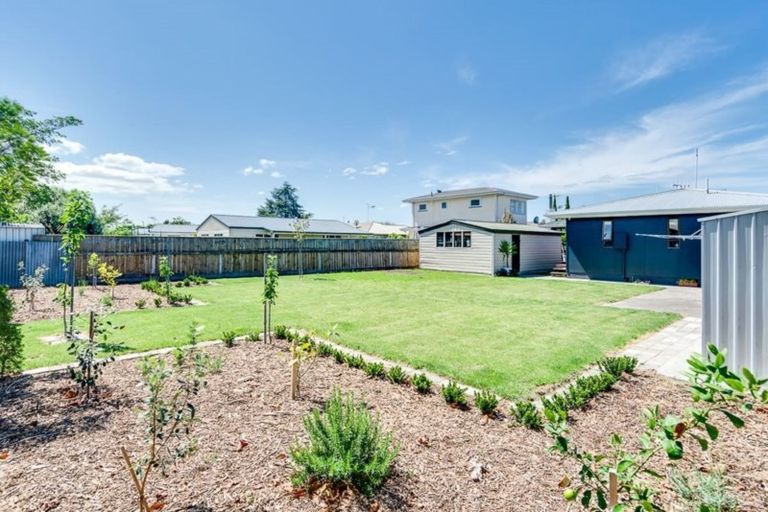 Photo of property in 2 Henderson Crescent, Onekawa, Napier, 4110