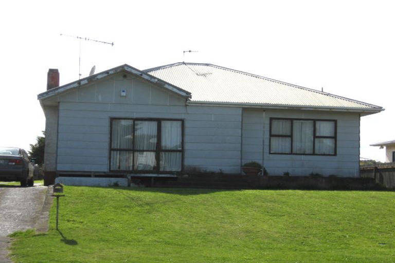 Photo of property in 56 Matai Street, Castlecliff, Whanganui, 4501