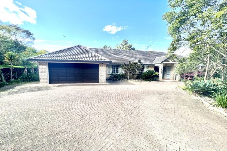 Photo of property in 21 Polo Prince Drive, Totara Park, Manurewa, 2576