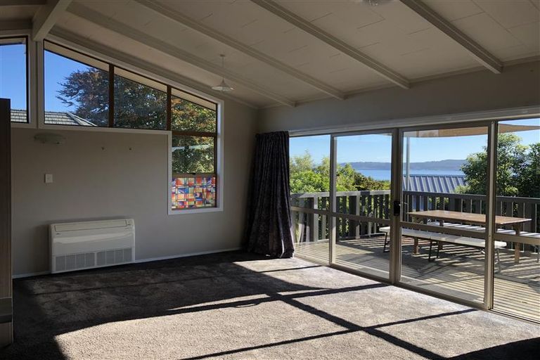 Photo of property in 28 Arrowsmith Avenue, Waipahihi, Taupo, 3330