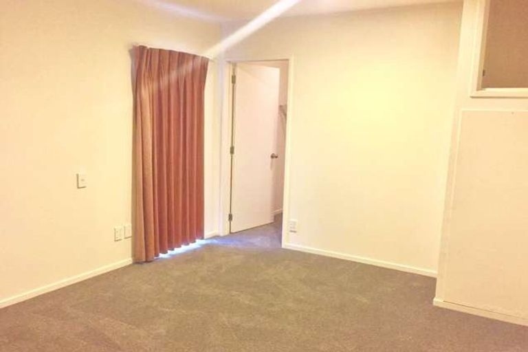 Photo of property in 131 Clovelly Road, Bucklands Beach, Auckland, 2012