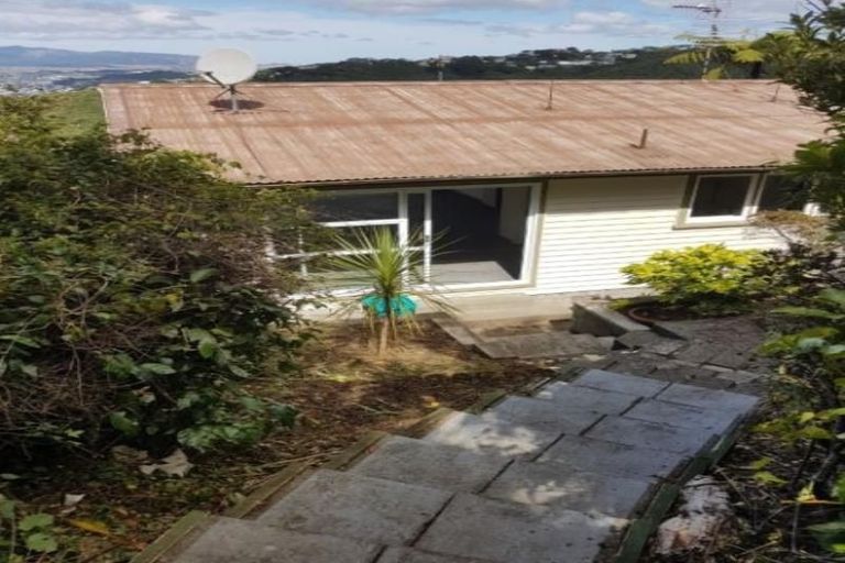 Photo of property in 22 Highbury Crescent, Highbury, Wellington, 6012