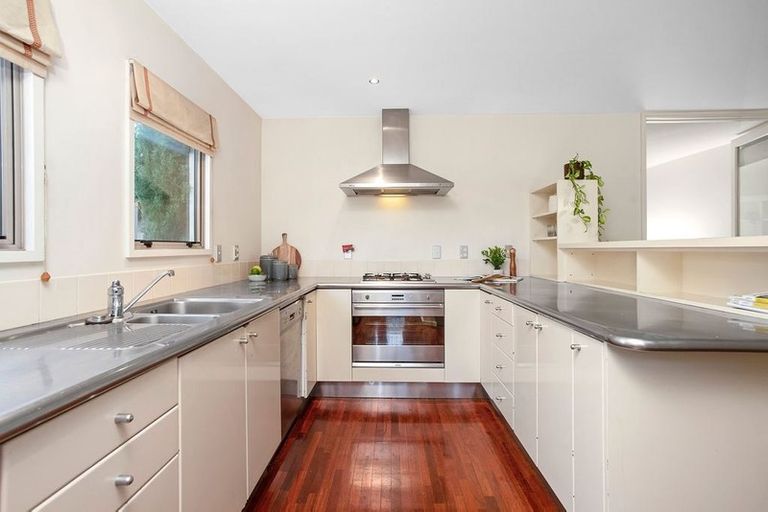 Photo of property in 2/37 Poynder Avenue, Merivale, Christchurch, 8014