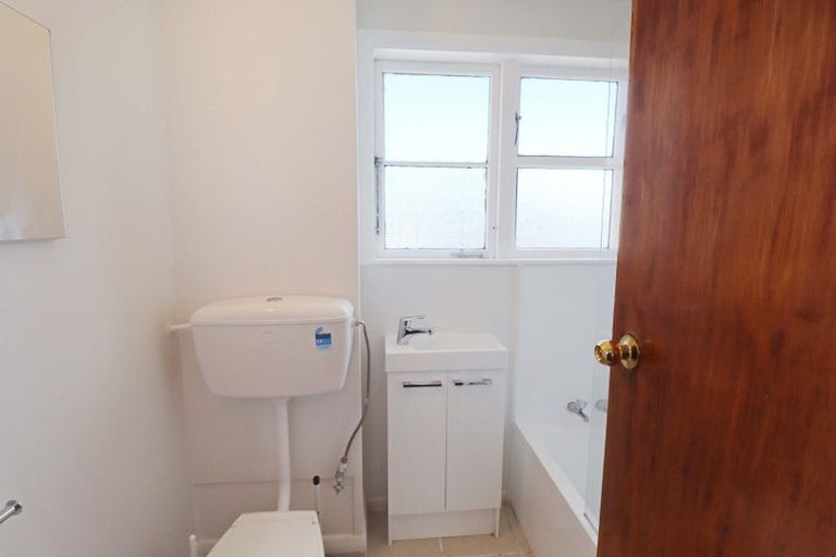 Photo of property in 270 Naenae Road, Naenae, Lower Hutt, 5011