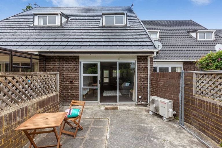 Photo of property in 9/31 Mana Avenue, Titahi Bay, Porirua, 5022