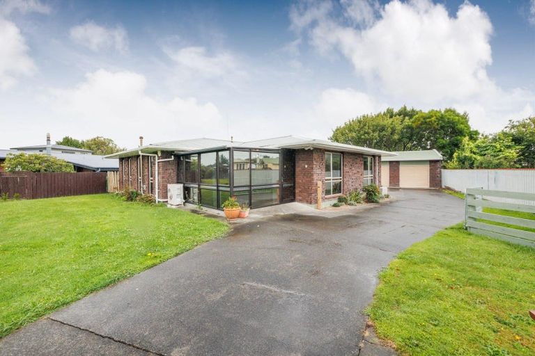 Photo of property in 2 Ashdown Crescent, Feilding, 4702