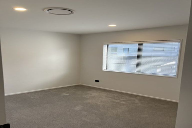 Photo of property in 7 Wyon Way, Flat Bush, Auckland, 2016