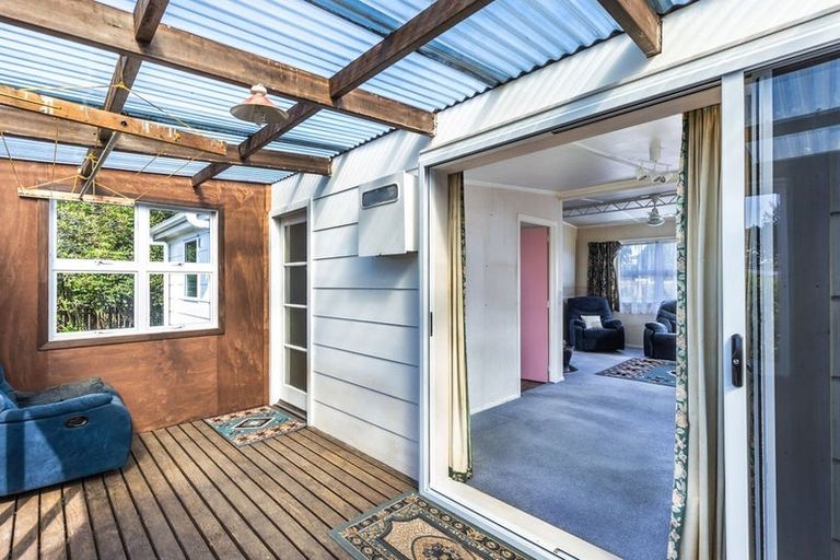 Photo of property in 90 Rangatira Drive, Mangakino, 3421