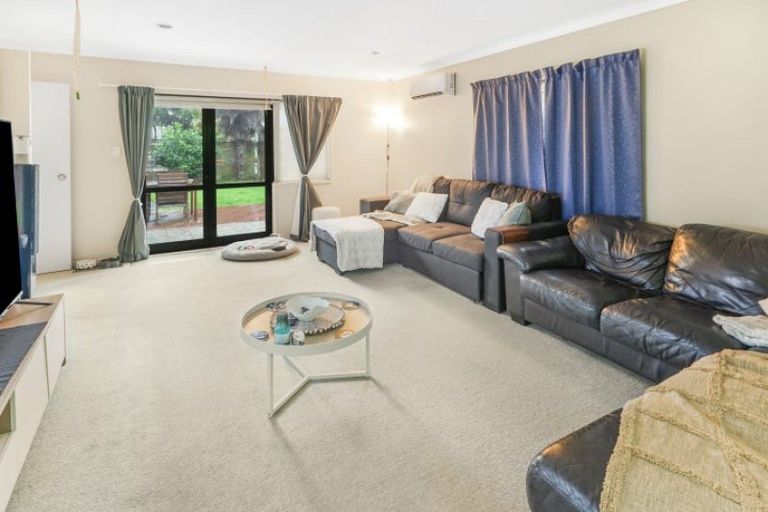 Photo of property in 9 Shannon Place, Nawton, Hamilton, 3200