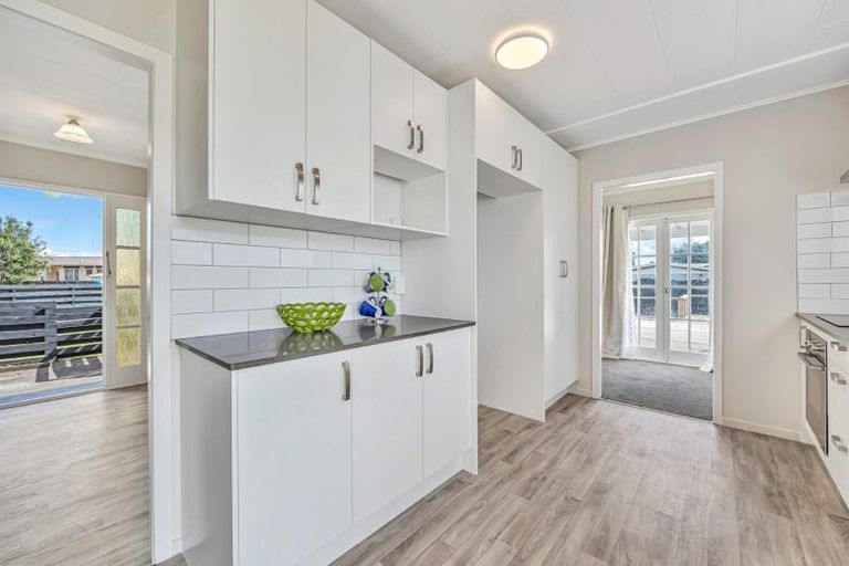 Photo of property in 17a Arnwood Street, Manurewa, Auckland, 2102