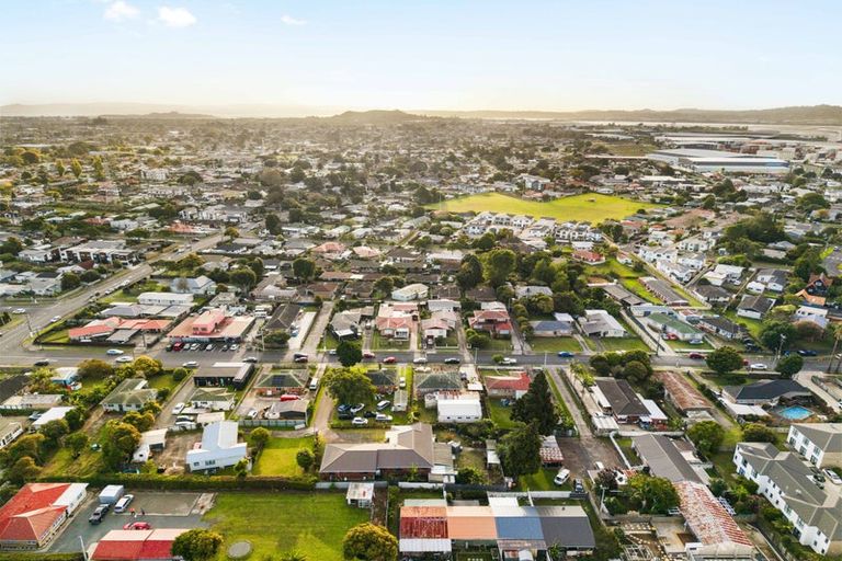 Photo of property in 80 Rosella Road, Mangere East, Auckland, 2024
