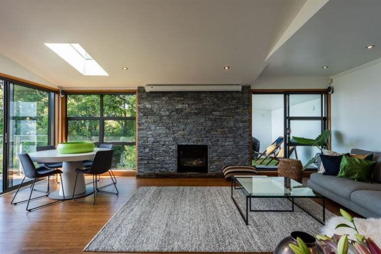 Photo of property in 141 Nicholson Road, Khandallah, Wellington, 6035