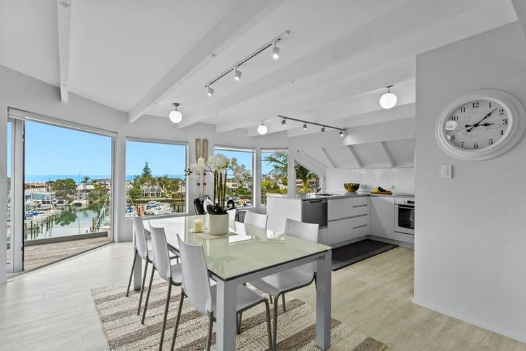 Photo of property in 1/29 Prospect Terrace, Milford, Auckland, 0620