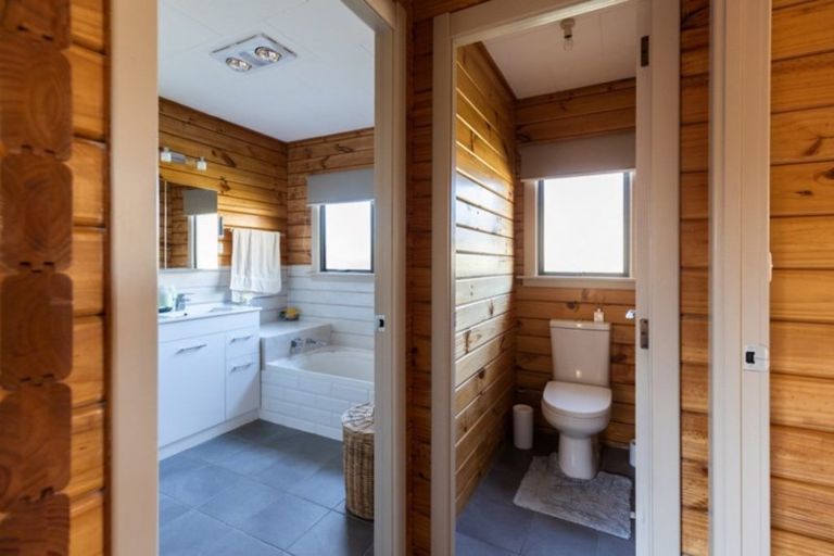 Photo of property in 58 Remarkables Crescent, Frankton, Queenstown, 9300