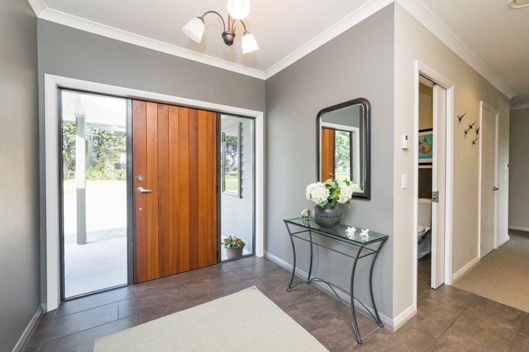 Photo of property in 2757 State Highway 1, Rongotea, Palmerston North, 4479