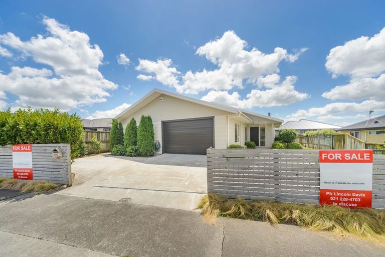 Photo of property in 106 Roberts Line, Kelvin Grove, Palmerston North, 4414