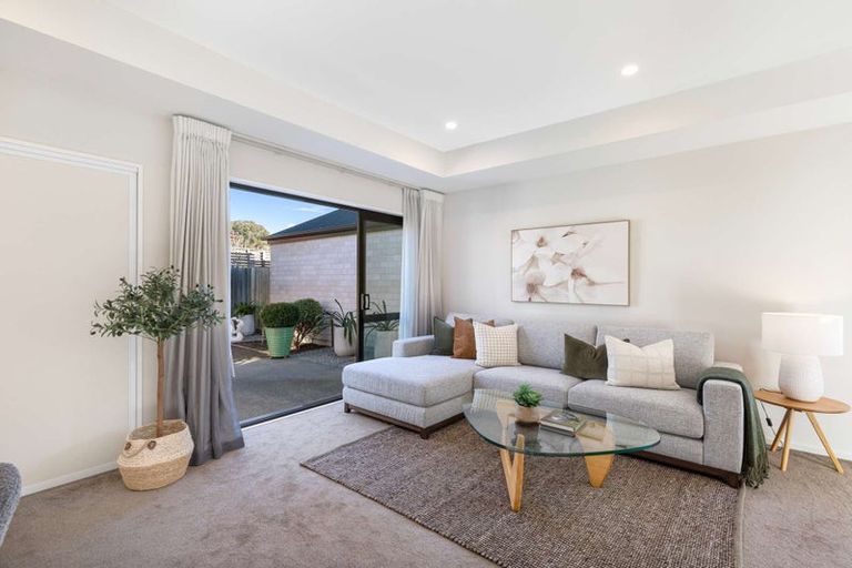 Photo of property in 2/14 Cotswold Avenue, Bishopdale, Christchurch, 8053