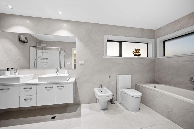 Photo of property in 5 Kingfisher Road, Silverdale, 0932