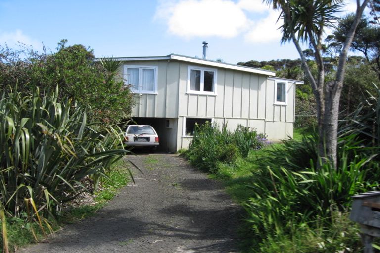 Photo of property in 26 Tasman View Road, Te Henga / Bethells Beach, Henderson, 0781