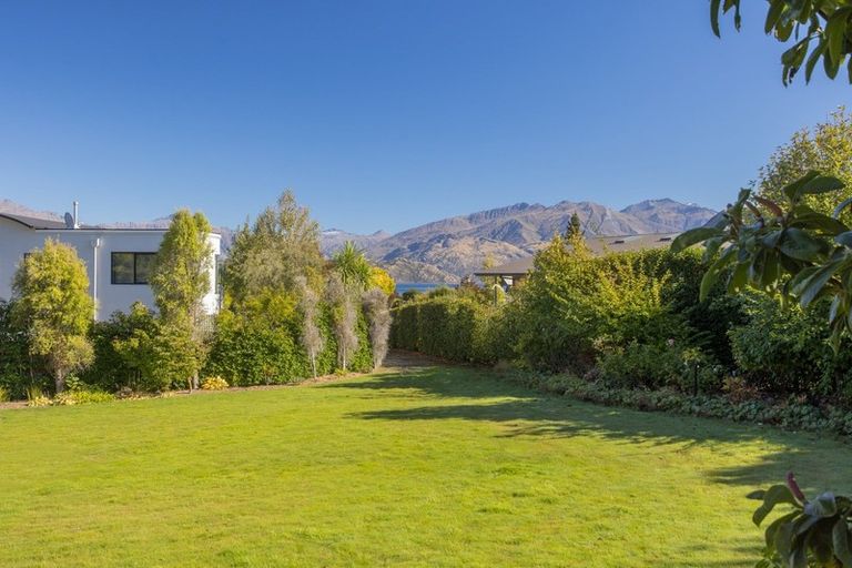 Photo of property in 10 Penrith Park Drive, Wanaka, 9305