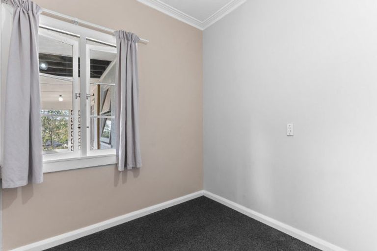 Photo of property in 20 Frankley Road, Westown, New Plymouth, 4310