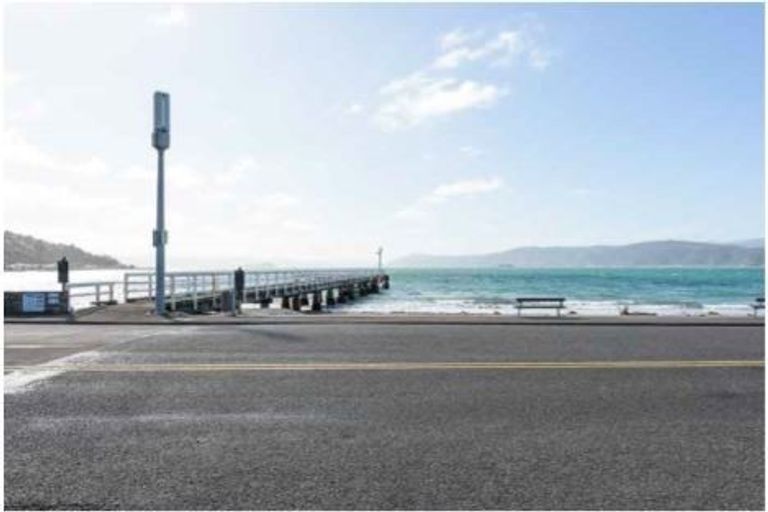 Photo of property in 73 Marine Parade, Seatoun, Wellington, 6022