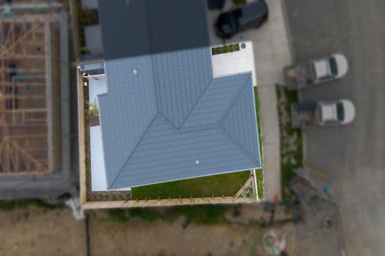 Photo of property in 142 Jamaica Drive, Grenada North, Wellington, 5028