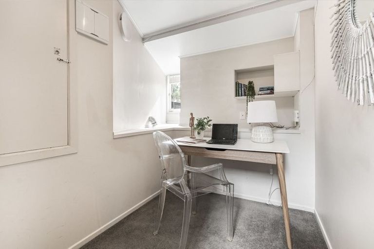 Photo of property in 1/7 Arahia Street, Northcote, Auckland, 0627