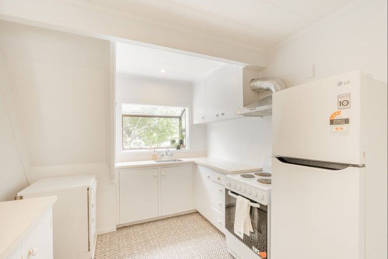 Photo of property in 82b Raumati Road, Raumati Beach, Paraparaumu, 5032