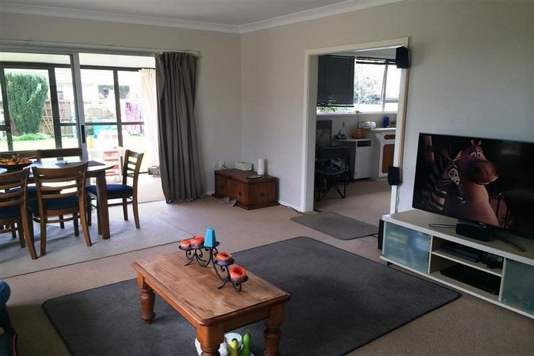 Photo of property in 2/28 Strathfield Avenue, Dallington, Christchurch, 8061