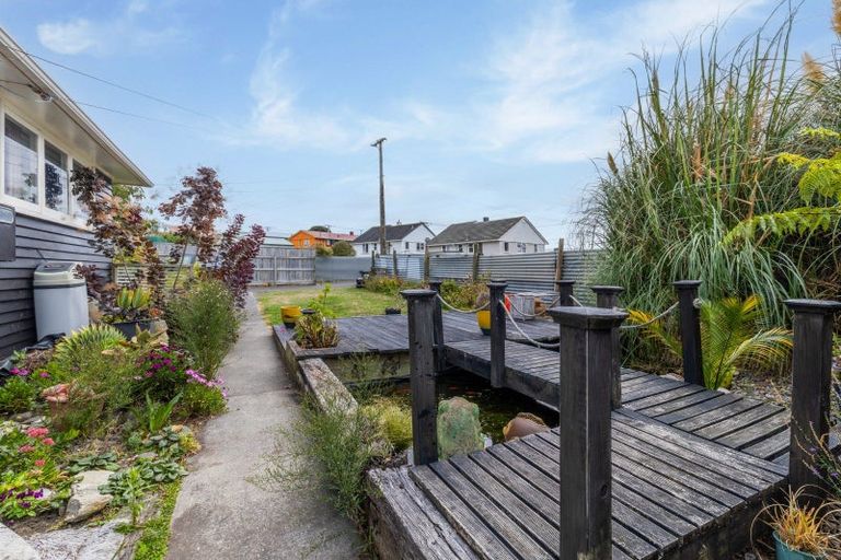 Photo of property in 52 Kowhai Street, Castlecliff, Whanganui, 4501
