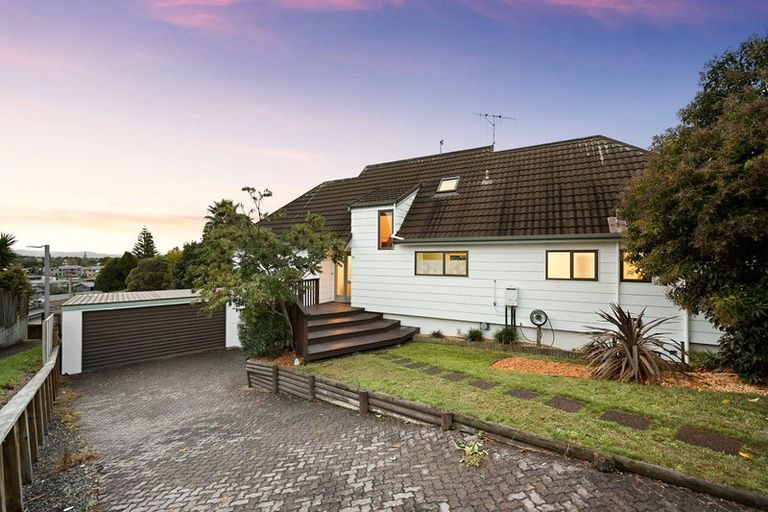 Photo of property in 12 Pohutukawa Drive, Pukete, Hamilton, 3200