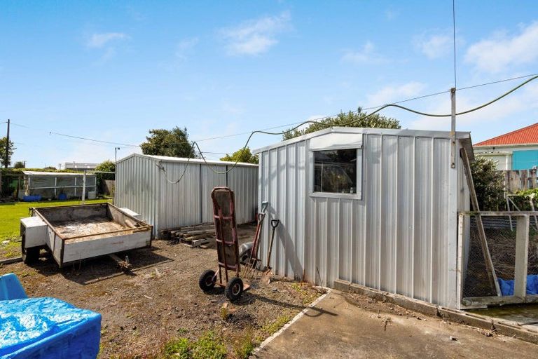 Photo of property in 35 North Street, Eltham, 4322