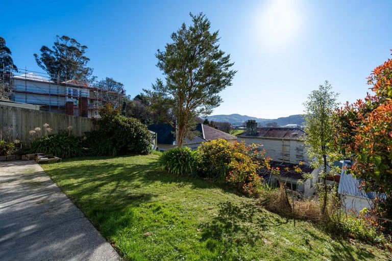 Photo of property in 68 Grosvenor Street, Kensington, Dunedin, 9011