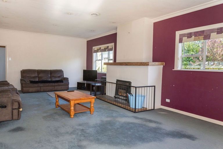 Photo of property in 6 Smith Street, Dannevirke, 4930