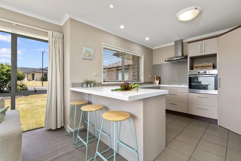 Photo of property in 18 Garvan Glen, Pyes Pa, Tauranga, 3112