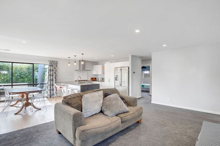 Photo of property in 97b Randwick Crescent, Moera, Lower Hutt, 5010