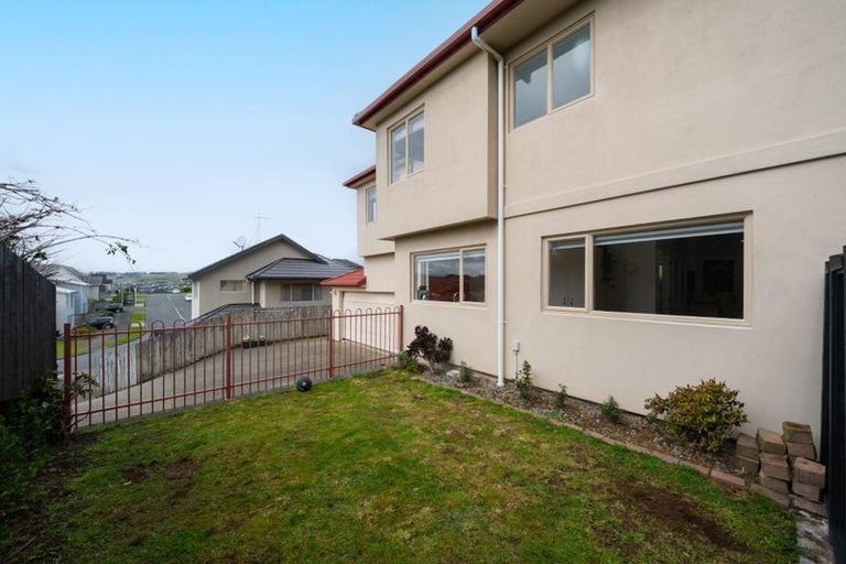 Photo of property in 50 Erlestoke Crescent, Churton Park, Wellington, 6037