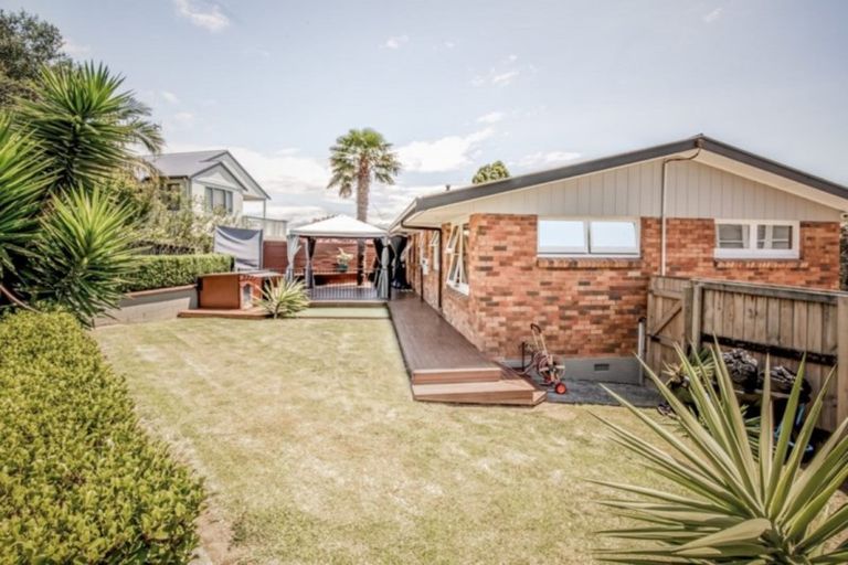 Photo of property in 70a Sutherland Road, Brookfield, Tauranga, 3110