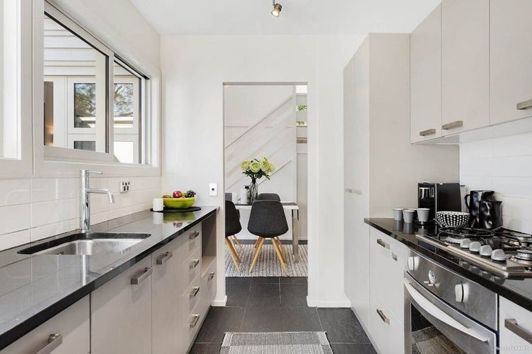 Photo of property in 6/21 Richmond Avenue, Northcote Point, Auckland, 0627