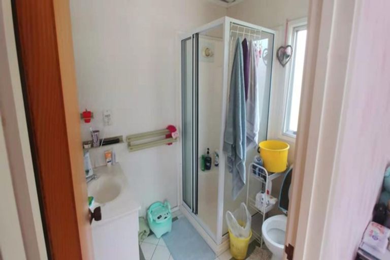 Photo of property in 18 Annison Avenue, Glen Eden, Auckland, 0602