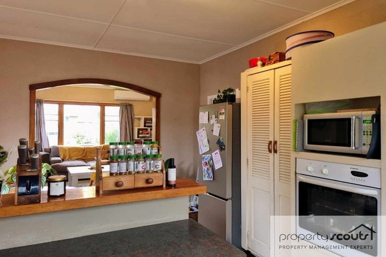 Photo of property in 292 Huatoki Street, Upper Vogeltown, New Plymouth, 4310