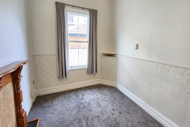 Photo of property in 8 Cutfield Road, New Plymouth, 4310