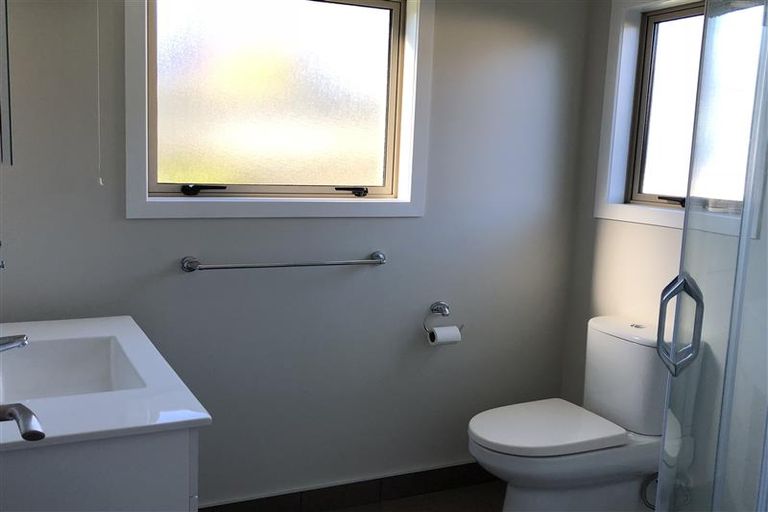 Photo of property in 28 Arrowsmith Avenue, Waipahihi, Taupo, 3330