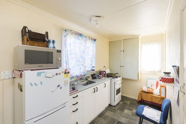 Photo of property in 28 Brightwater Terrace, Terrace End, Palmerston North, 4410