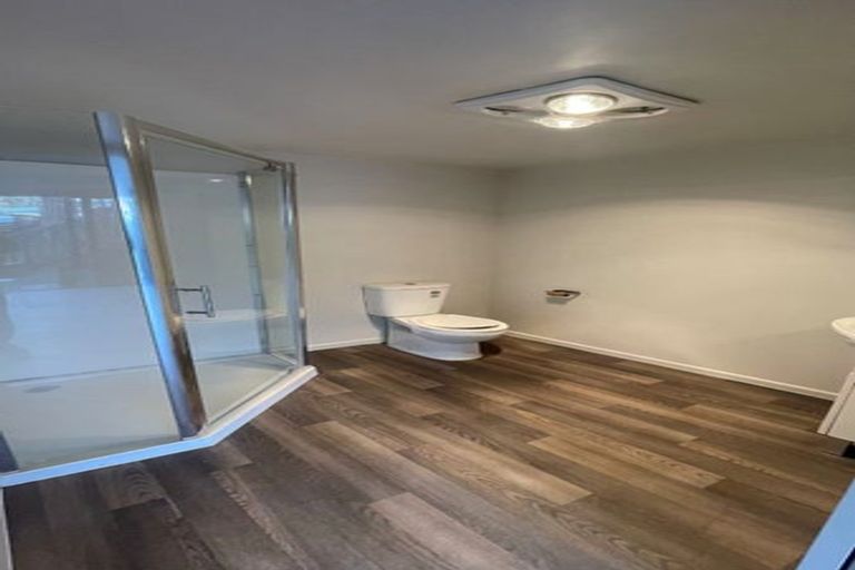 Photo of property in 11 Quiet Street, Te Atatu South, Auckland, 0610